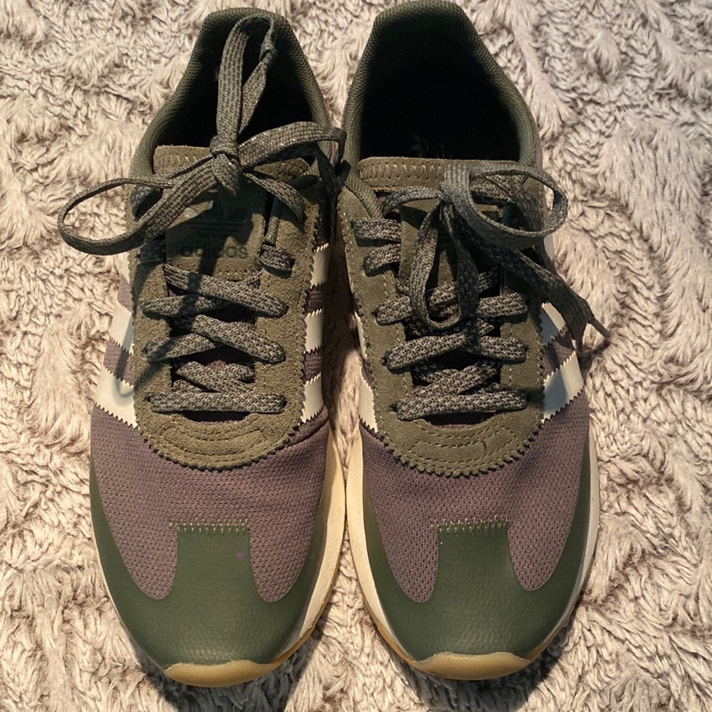 Womens adidas running shoes